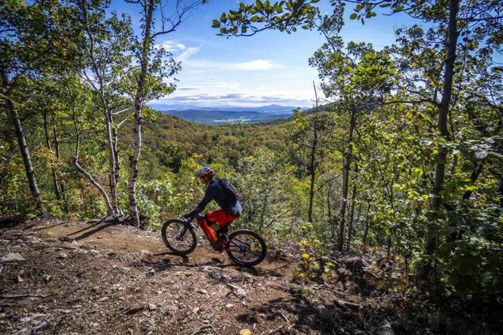 *Nouveauté* Foyer au bois, Plage, Montagne et + Magog Esterno foto